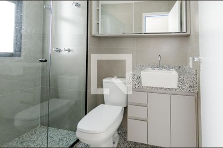 Banheiro suíte 1 de apartamento para alugar com 2 quartos, 140m² em Gutierrez, Belo Horizonte