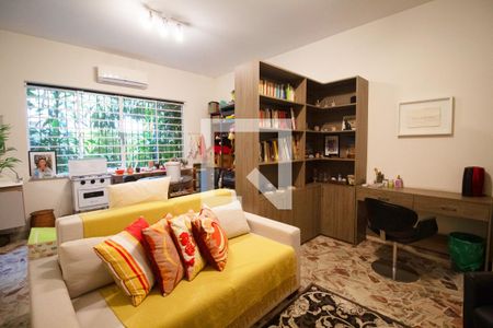 Casa à venda com 4 quartos, 400m² em Pinheiros, São Paulo