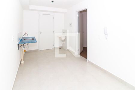 Sala de apartamento para alugar com 1 quarto, 24m² em Parque Industrial Tomas Edson, São Paulo