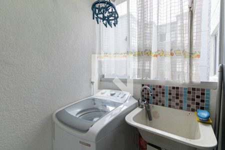 Sala/Cozinha/Área de Serviço  de apartamento para alugar com 2 quartos, 39m² em Guaianazes, São Paulo
