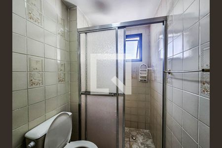 Banheiro da Suíte de apartamento para alugar com 2 quartos, 75m² em Ponta da Praia, Santos