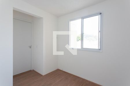 Quarto 1  de apartamento para alugar com 2 quartos, 32m² em Vila Carmosina, São Paulo
