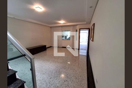 Casa à venda com 4 quartos, 200m² em Vila Dayse, São Bernardo do Campo