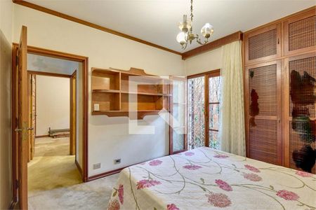 Casa à venda com 3 quartos, 312m² em Chácara Monte Alegre, São Paulo