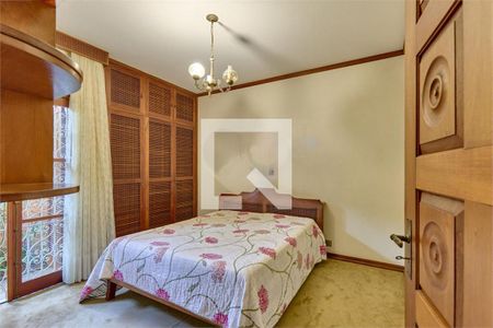 Casa à venda com 3 quartos, 312m² em Chácara Monte Alegre, São Paulo