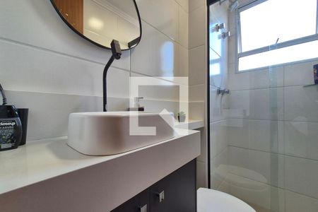 Banheiro de apartamento para alugar com 2 quartos, 55m² em Jardim Nova Europa, Campinas