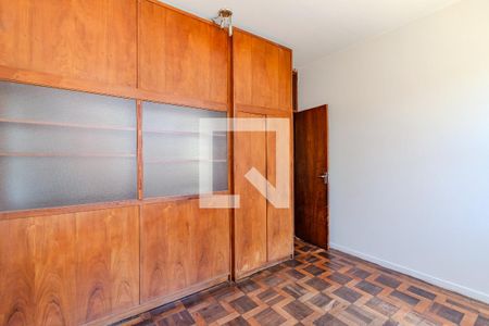 Quarto 2 de apartamento para alugar com 2 quartos, 79m² em Medianeira, Porto Alegre