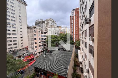 Apartamento para alugar com 3 quartos, 136m² em Cerqueira César, São Paulo