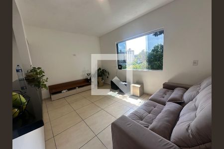 Sala de casa para alugar com 2 quartos, 80m² em Vila Sao Silvestre, Barueri