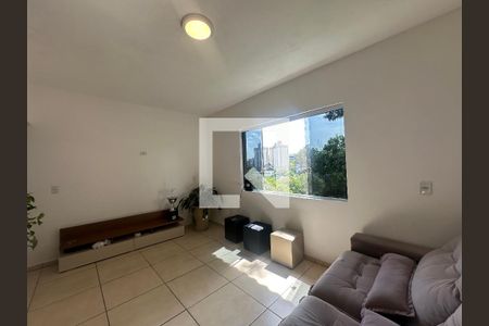Sala de casa para alugar com 2 quartos, 80m² em Vila Sao Silvestre, Barueri