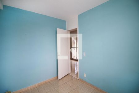 Quarto 1 de apartamento para alugar com 2 quartos, 44m² em Parada de Lucas, Rio de Janeiro