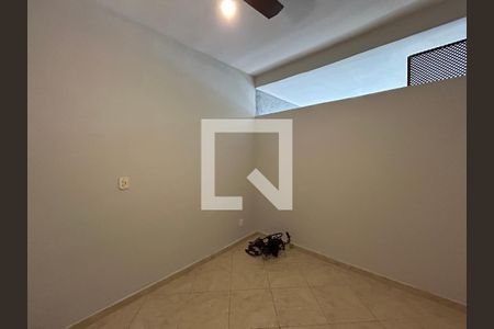 Quarto 1 de casa para alugar com 4 quartos, 130m² em Quintino Bocaiúva, Rio de Janeiro
