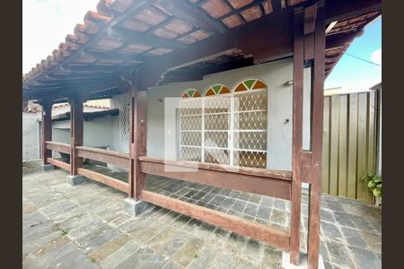 Casa para alugar com 3 quartos, 336m² em Graça, Belo Horizonte