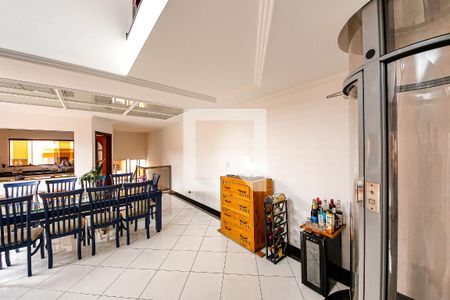 Casa para alugar com 4 quartos, 380m² em Vila Bela, São Paulo