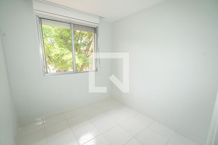 Quarto 2 de apartamento para alugar com 2 quartos, 50m² em Jardim Itu, Porto Alegre