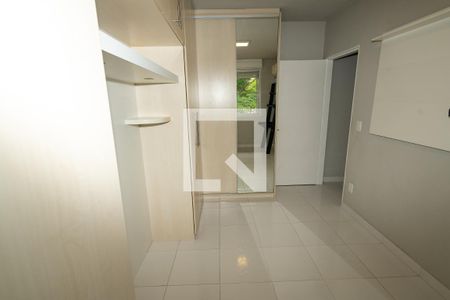 Quarto 1 de apartamento para alugar com 2 quartos, 50m² em Jardim Itu, Porto Alegre