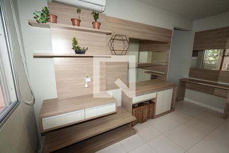 Sala de apartamento para alugar com 2 quartos, 50m² em Jardim Itu, Porto Alegre