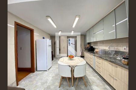 Apartamento para alugar com 4 quartos, 200m² em Pilares, Rio de Janeiro