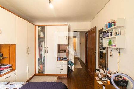 Quarto 1 de casa para alugar com 3 quartos, 300m² em Uberaba, Curitiba