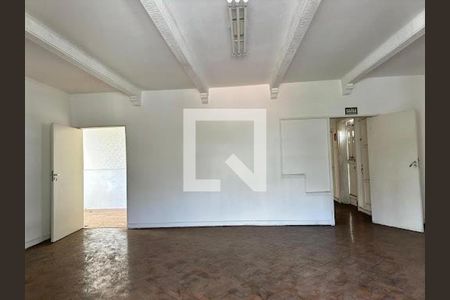 Casa à venda com 6 quartos, 400m² em Santa Cecilia, São Paulo