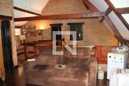 Casa à venda com 5 quartos, 650m² em Chácara Monte Alegre, São Paulo