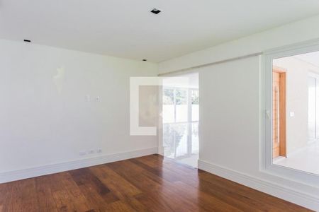 Casa à venda com 4 quartos, 700m² em Jardim Marajoara, São Paulo