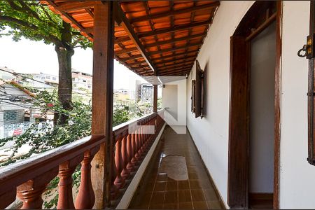 Varanda de casa à venda com 6 quartos, 250m² em Santa Ines, Belo Horizonte