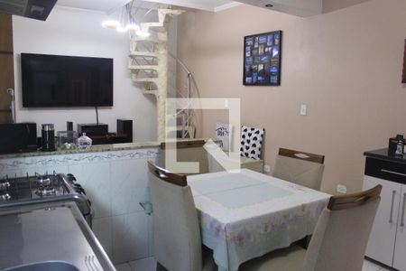 Sala com cozinha (casa 2) de casa à venda com 5 quartos, 150m² em Jardim Cocaia, Guarulhos