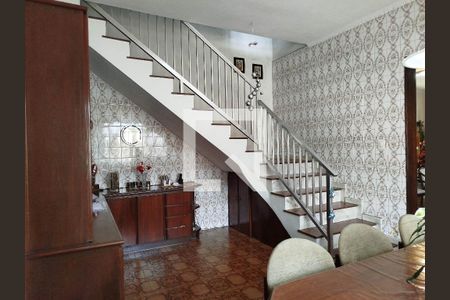 Escada de casa à venda com 4 quartos, 300m² em Vila Matilde, São Paulo