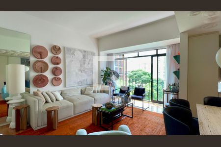 Sala de apartamento à venda com 2 quartos, 75m² em Cerqueira César, São Paulo