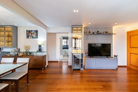 Apartamento à venda com 3 quartos, 140m² em Vila Suzana, São Paulo