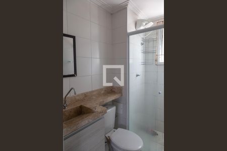 Banheiro de apartamento para alugar com 2 quartos, 50m² em Jardim Albertina, Guarulhos