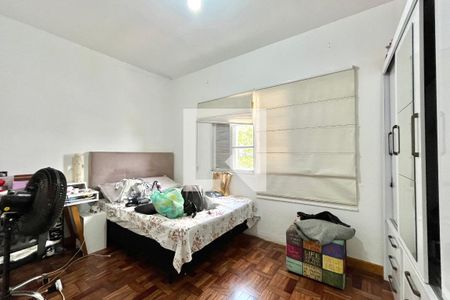 Quarto 2 de casa para alugar com 3 quartos, 286m² em Jardim Itacolomi, São Paulo