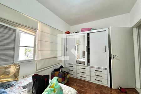 Quarto 2 de casa para alugar com 3 quartos, 286m² em Jardim Itacolomi, São Paulo