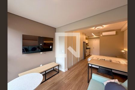 Sala de kitnet/studio para alugar com 1 quarto, 32m² em Itaim Bibi, São Paulo