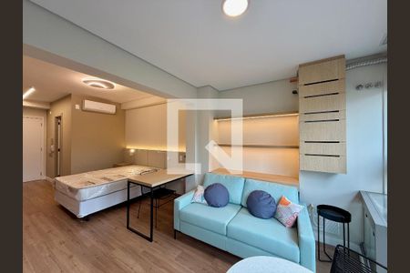 Sala de kitnet/studio para alugar com 1 quarto, 32m² em Itaim Bibi, São Paulo