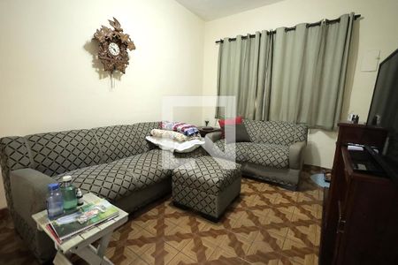 Sala de casa para alugar com 5 quartos, 164m² em Vila Linda, Santo André
