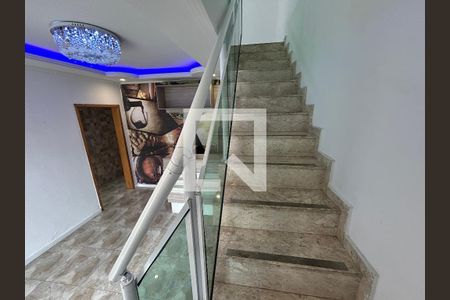 Escada de casa para alugar com 4 quartos, 266m² em Bento Ribeiro, Rio de Janeiro