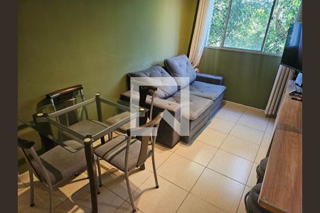 Sala de apartamento para alugar com 2 quartos, 54m² em Jardim California, Jacareí