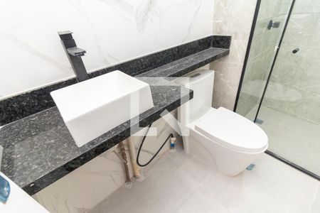 Banheiro da Suíte 1 de apartamento para alugar com 2 quartos, 42m² em Fazenda Caguaçu, São Paulo