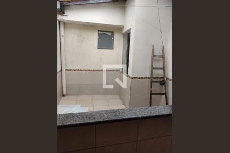 Casa para alugar com 2 quartos, 65m² em Candelária, Belo Horizonte