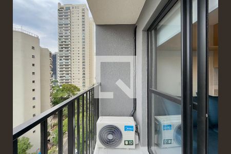 Sacada  de apartamento para alugar com 1 quarto, 27m² em Campo Belo, São Paulo