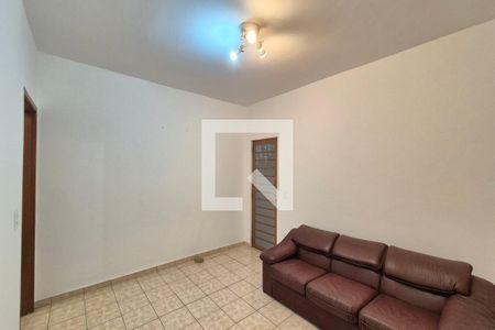 Sala de casa para alugar com 4 quartos, 190m² em Jardim Garcia, Campinas