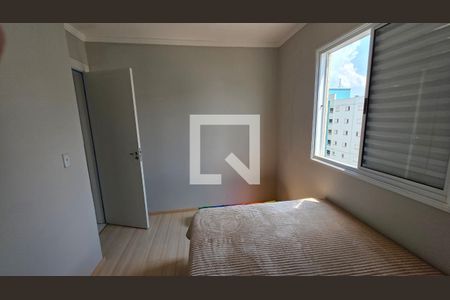Quarto de apartamento para alugar com 2 quartos, 46m² em Parque Santa Rosa, Suzano