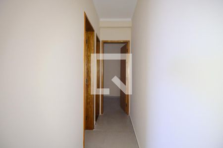 Corredor de apartamento para alugar com 2 quartos, 45m² em Vila Carrão, São Paulo