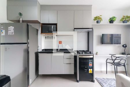 Cozinha e Área de Serviço de apartamento para alugar com 1 quarto, 27m² em Vila Butantã, São Paulo