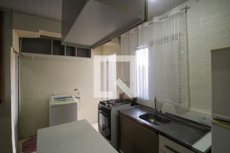 Cozinha de casa para alugar com 1 quarto, 30m² em Parque Santo Antônio, São Paulo