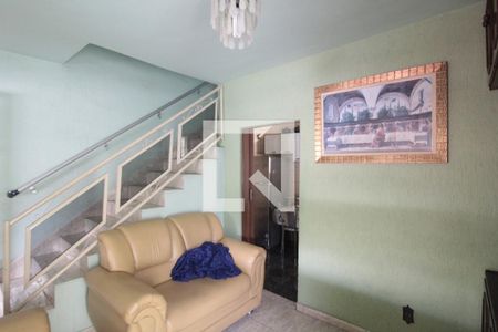 Sala de casa para alugar com 3 quartos, 180m² em Jardim dos Comerciários, Belo Horizonte