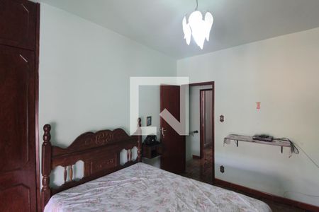 Quarto 1 de casa para alugar com 3 quartos, 180m² em Jardim dos Comerciários, Belo Horizonte