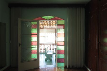 Quarto 1 de casa para alugar com 3 quartos, 180m² em Jardim dos Comerciários, Belo Horizonte